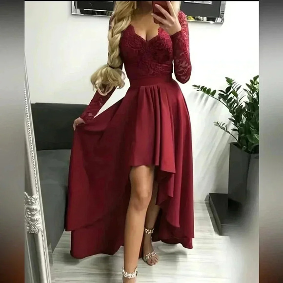 Dresses & Skirts - (13)NWT  lace dress